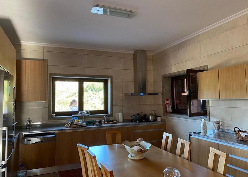 Porto Marco de Canaveses Kitchen