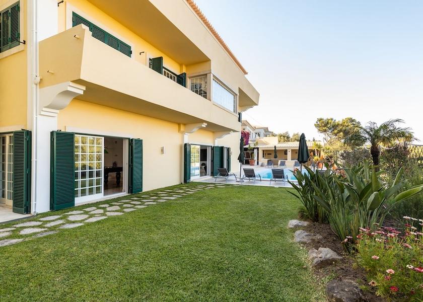  Cascais Property Grounds