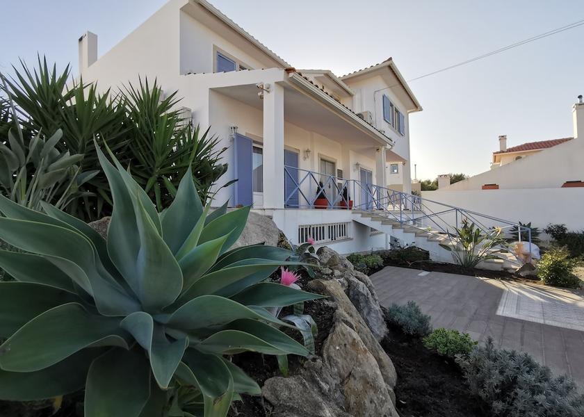 Cascais Exterior Detail