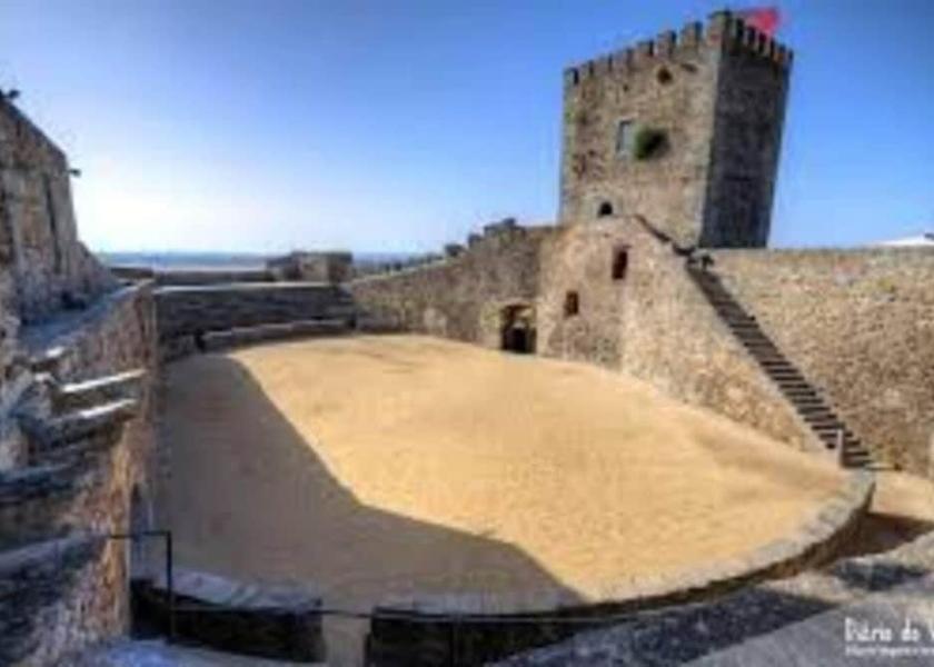 Évora Reguengos de Monsaraz Facade