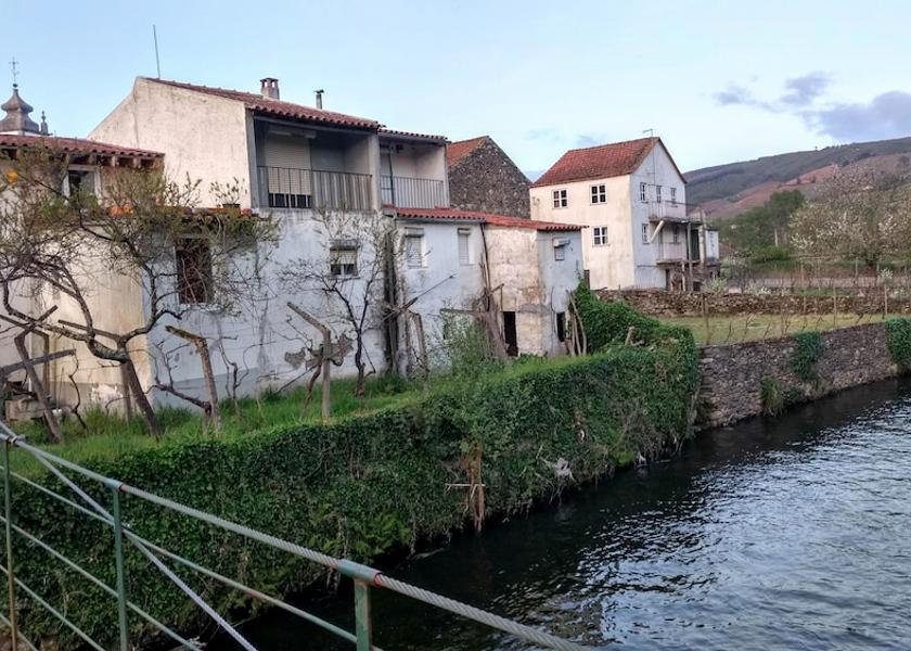 Guarda Seia Exterior Detail