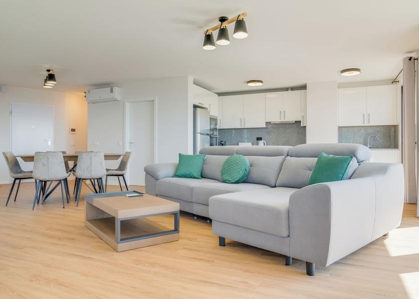 Madeira Camara de Lobos Interior Entrance