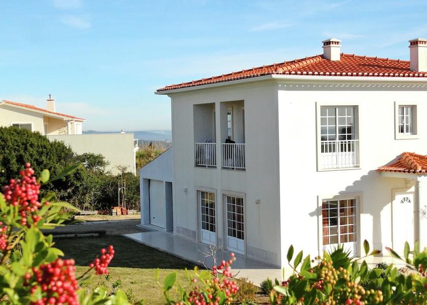 Leiria Caldas da Rainha Exterior Detail