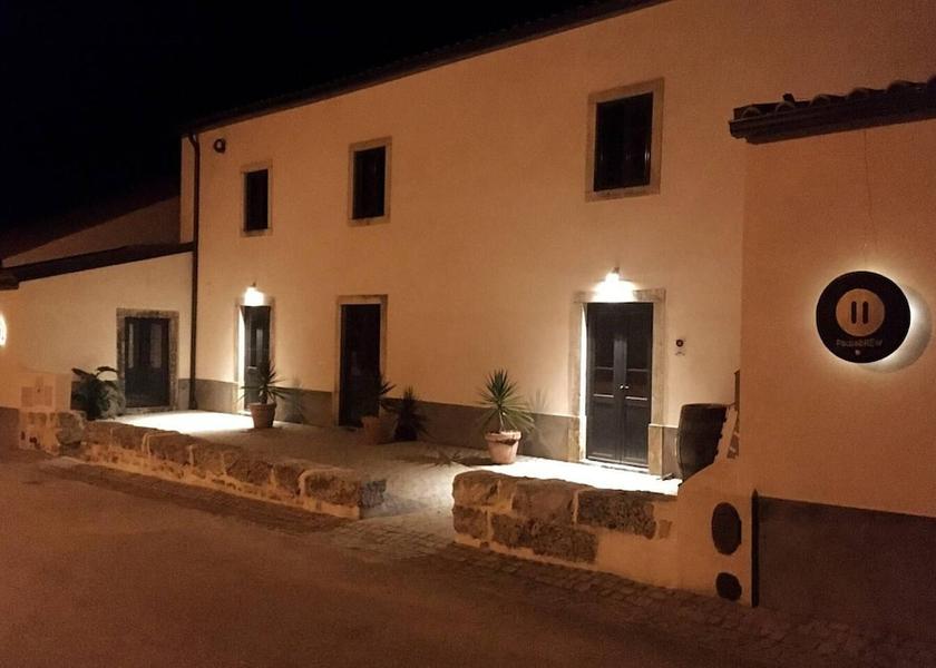 Leiria Ansiao Exterior Detail