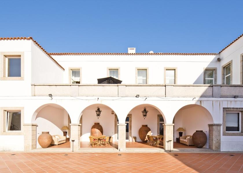 Coimbra Oliveira do Hospital Front of property