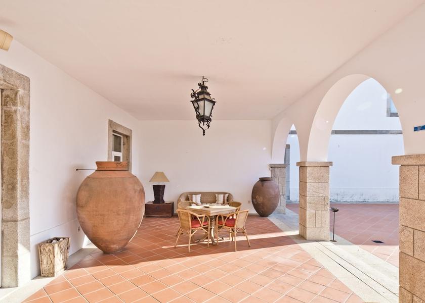 Coimbra Oliveira do Hospital Terrace/patio