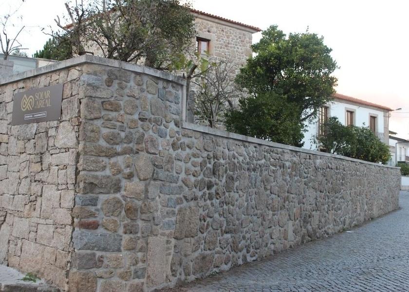 Braga Braga Exterior Detail