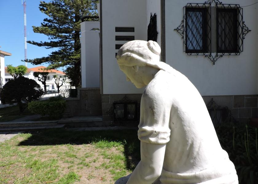 Aveiro Espinho Exterior Detail
