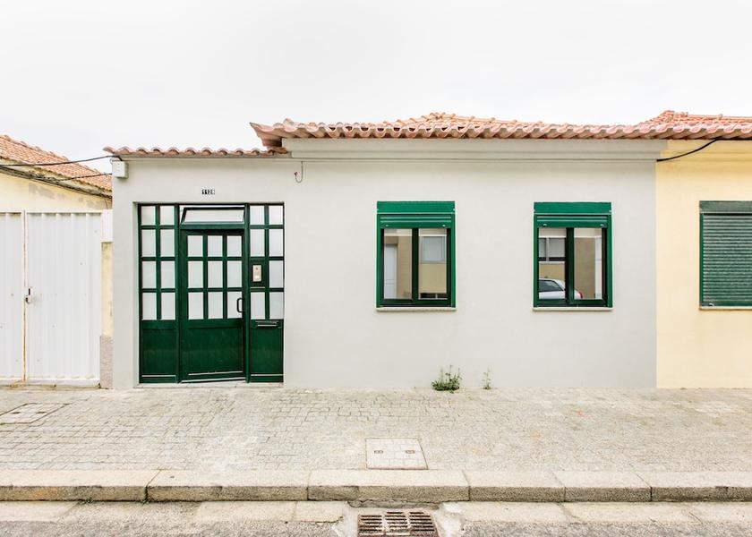 Aveiro Espinho Exterior Detail