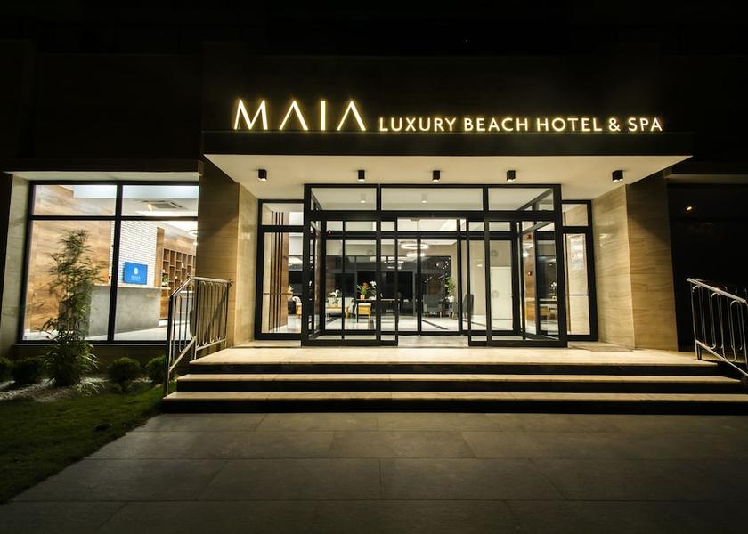 Aydin Kuşadası Entrance