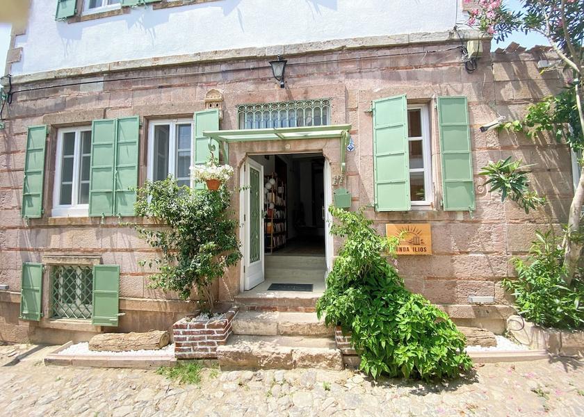 Balikesir Ayvalik Entrance