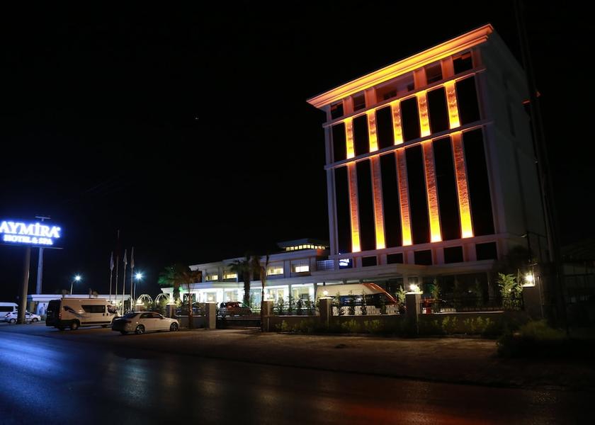 Aydin Aydin Front of property - evening/night