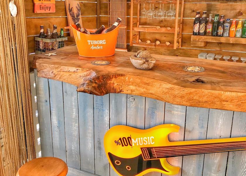 Izmir Çeşme Pool Side Bar