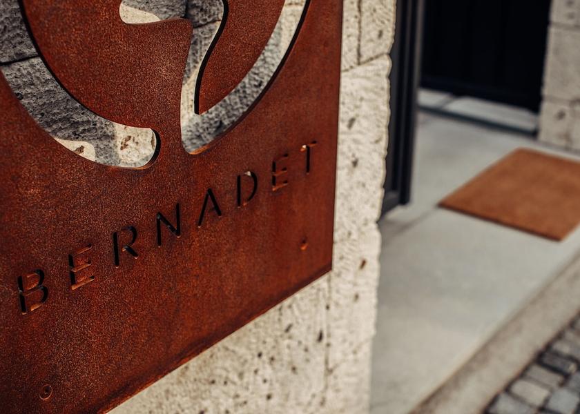 Izmir Çeşme Entrance