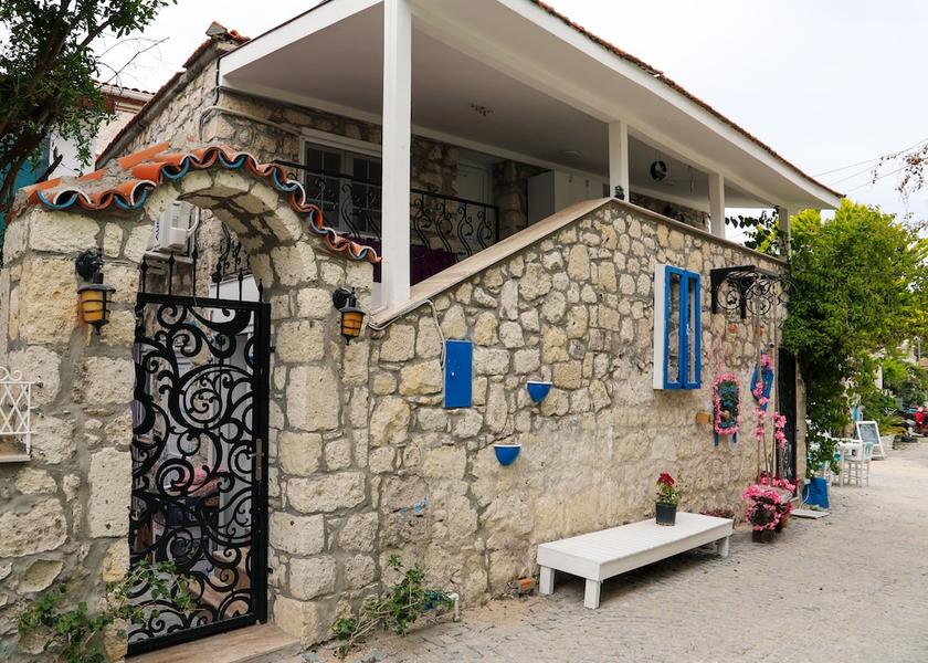Izmir Çeşme Exterior Detail
