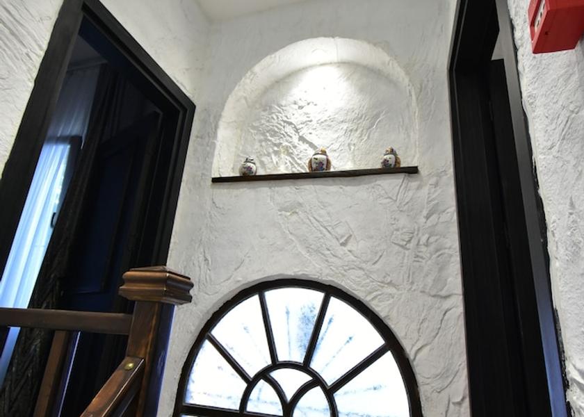 Balikesir Ayvalik Interior Entrance