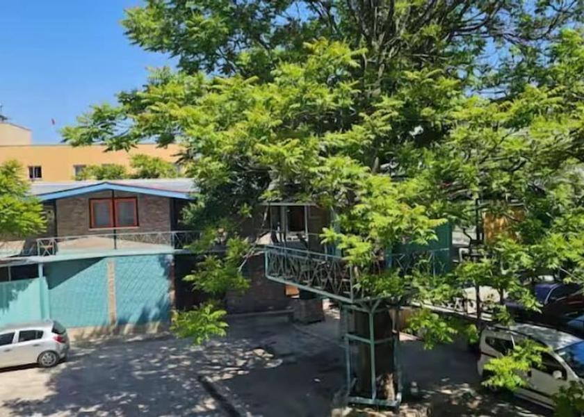 Ankara (and vicinity) Ankara Exterior Detail