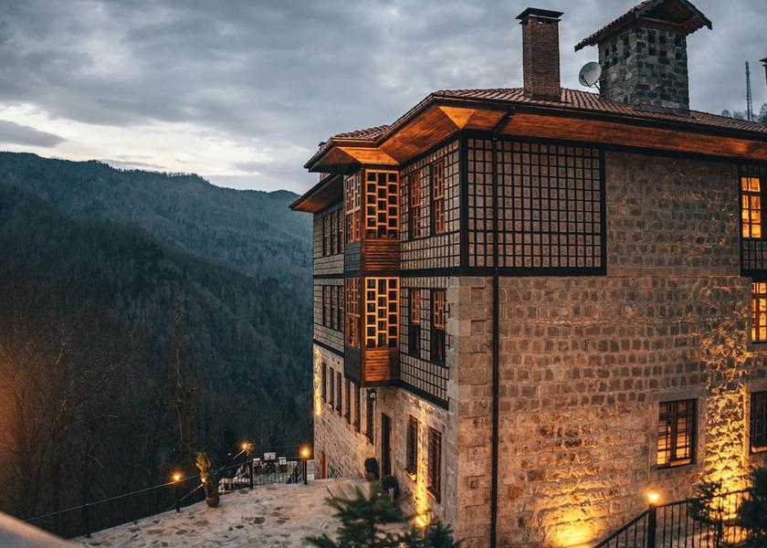 Rize Province Çamlıhemşin Exterior Detail