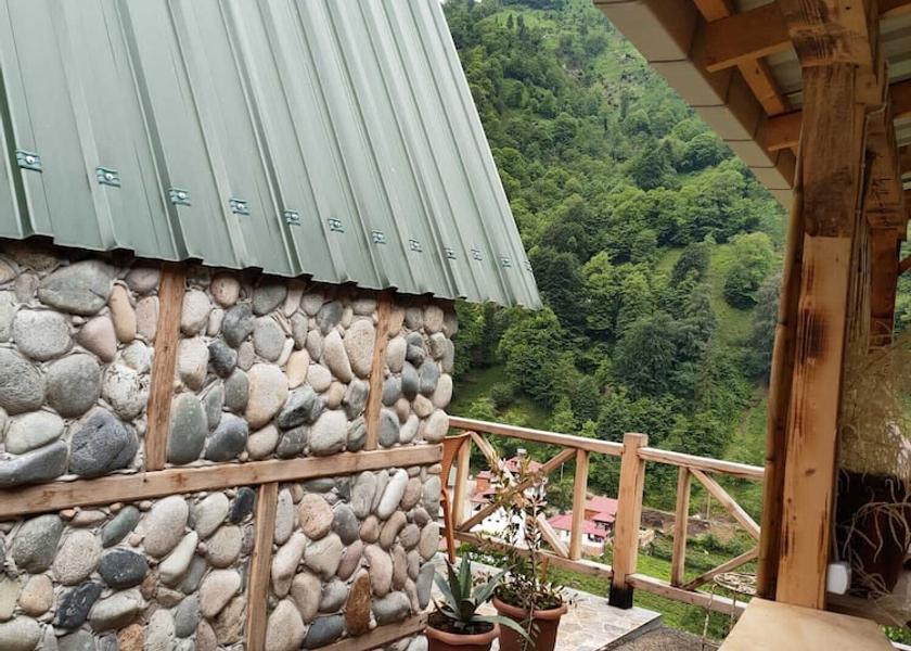 Rize Province Çamlıhemşin Exterior Detail