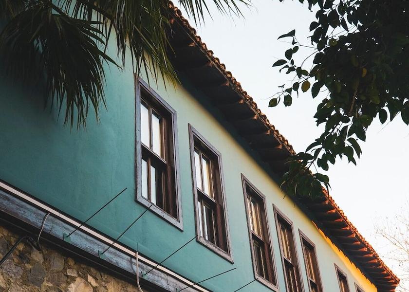 Bursa Bursa Exterior Detail