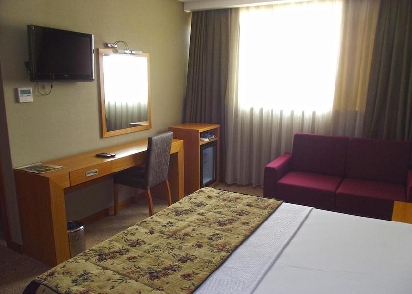  Adana Room