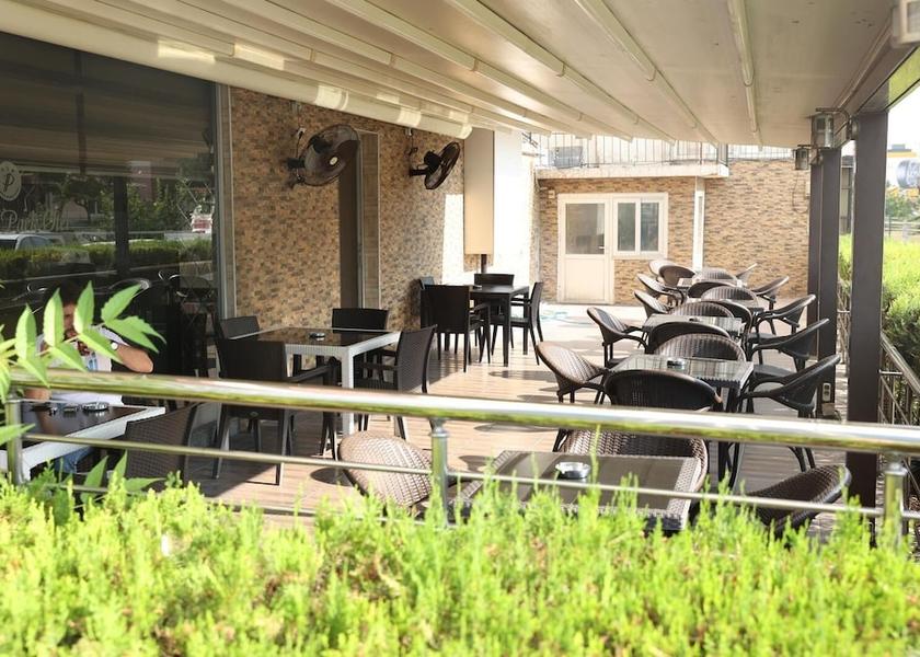  Adana Garden