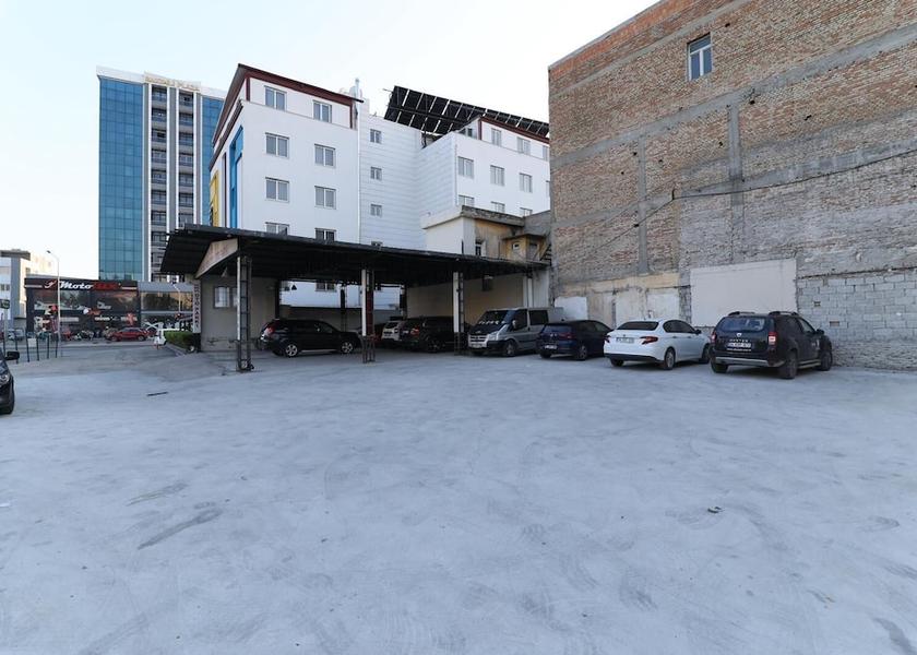  Adana Parking