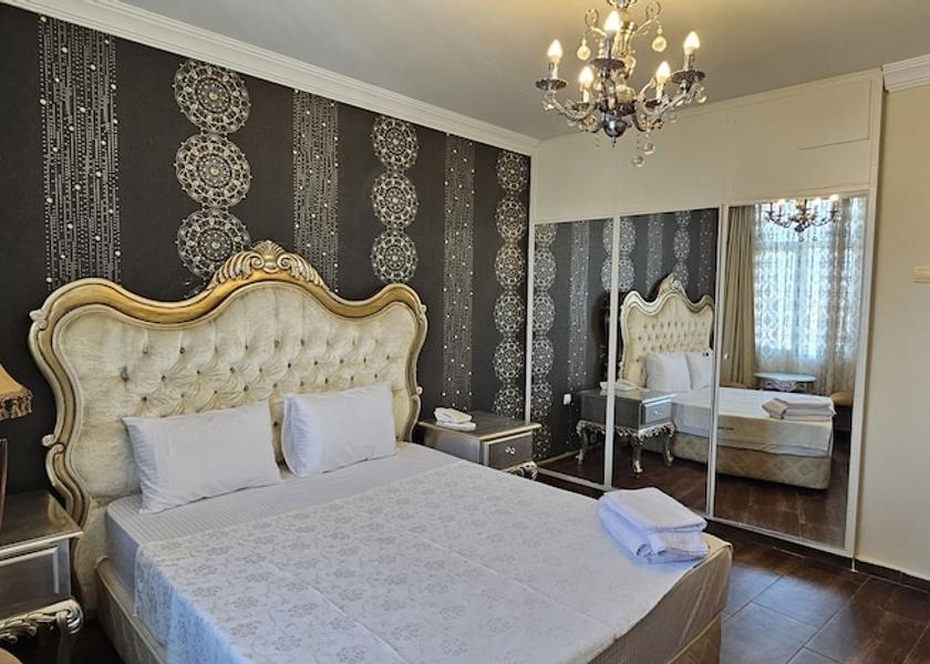  Adana Room