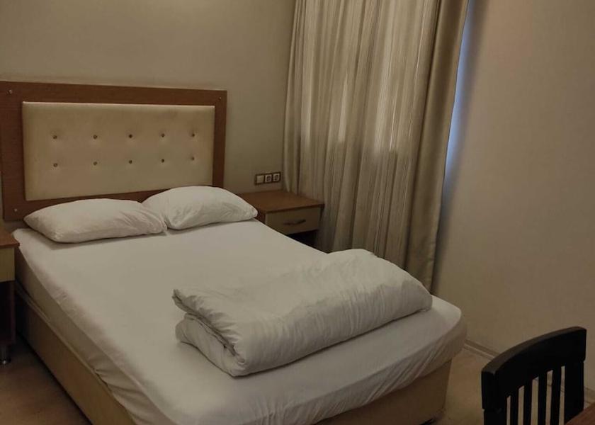  Adana Room