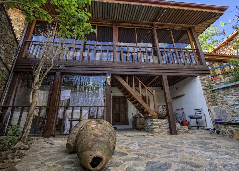 Izmir Ödemiş Exterior Detail