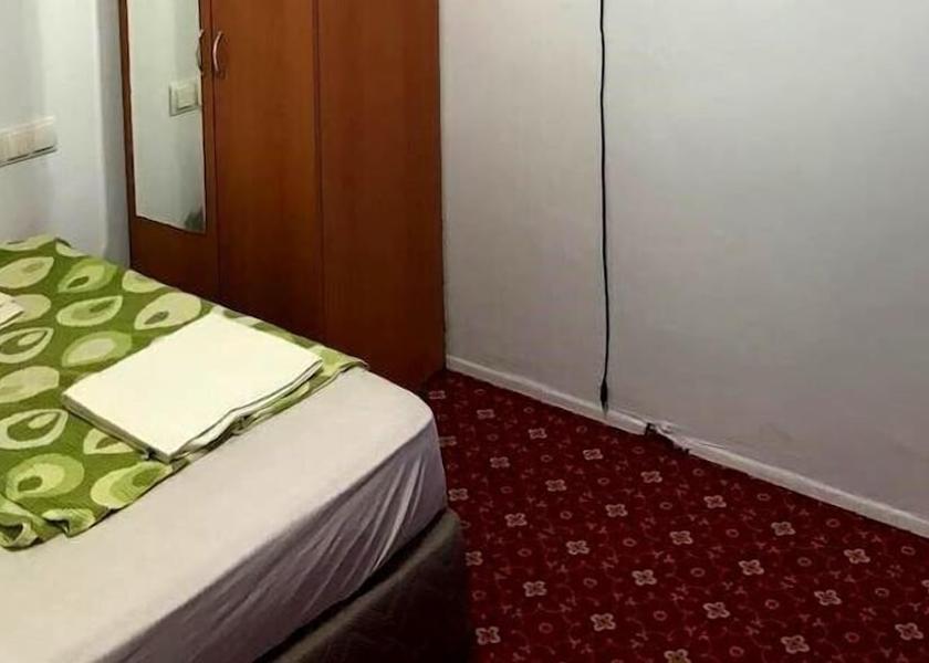 Izmir Menderes Room