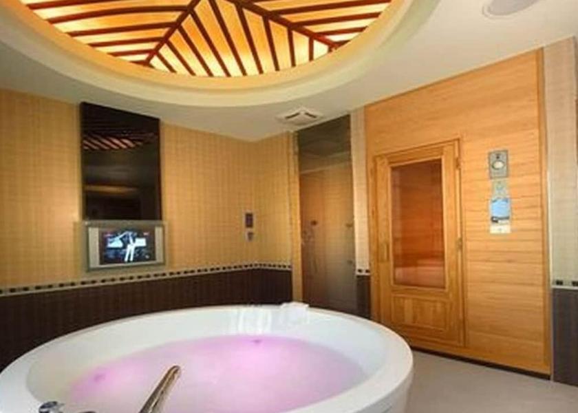 Yilan County Suao Bathroom