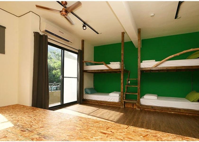 Taitung County Donghe Room