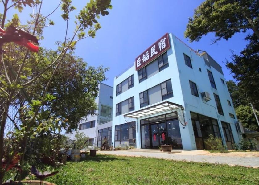 Miaoli County Sanyi Facade
