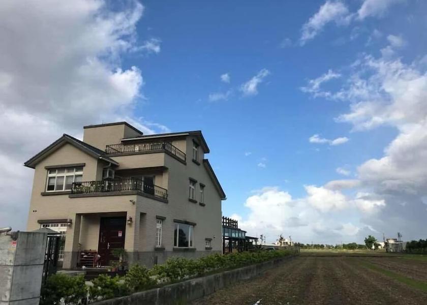 Yilan County Jiaoxi Exterior Detail