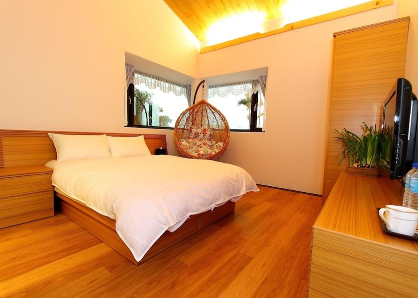 Yilan County Sanxing Room