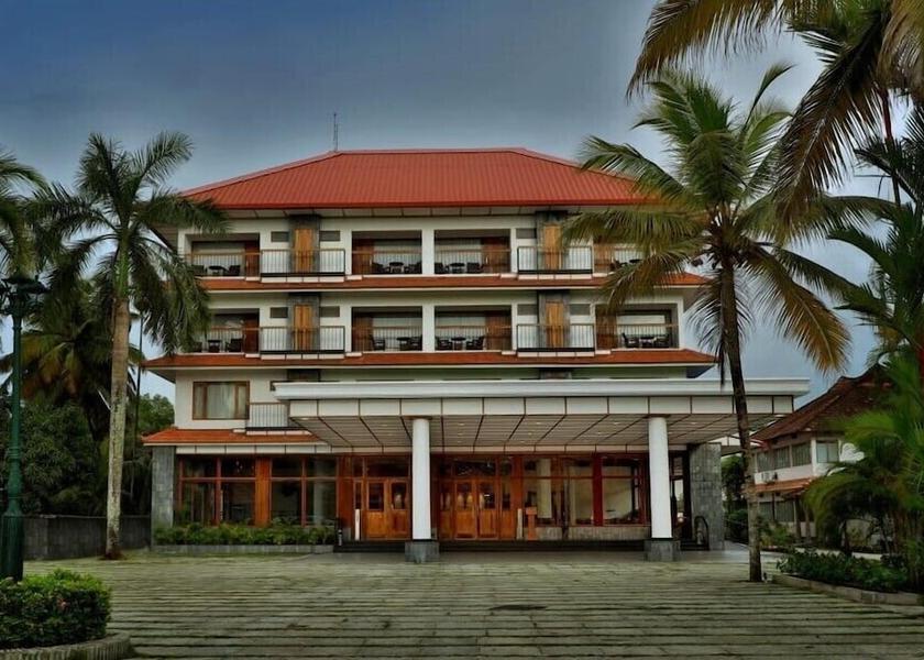 Kerala Kumarakom Front of property