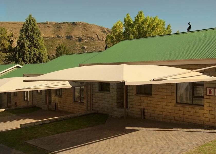 Free State Clarens Parking