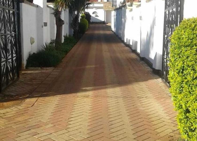 Gauteng Akasia Exterior Detail