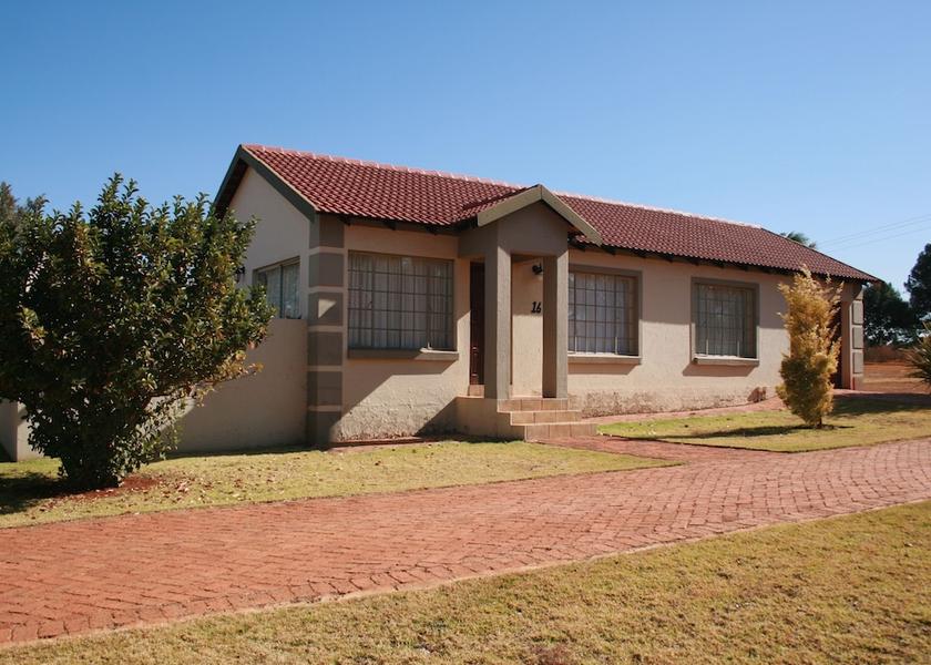 Gauteng Tierpoort Facade