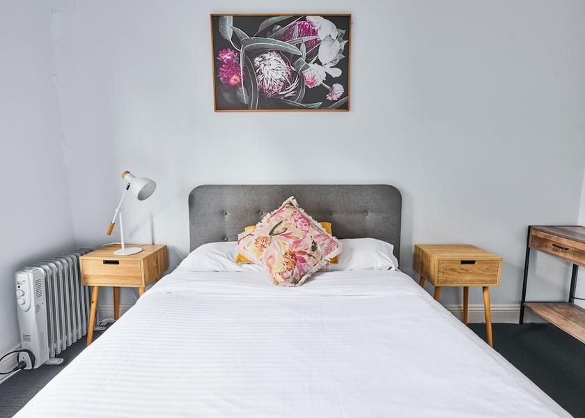 Victoria Melbourne Room