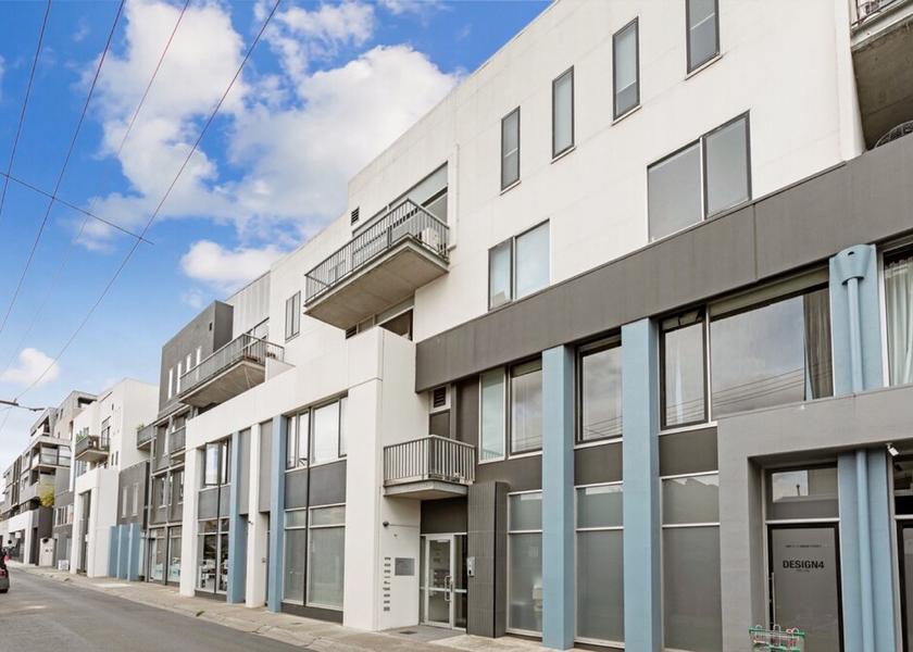 Victoria Melbourne Facade