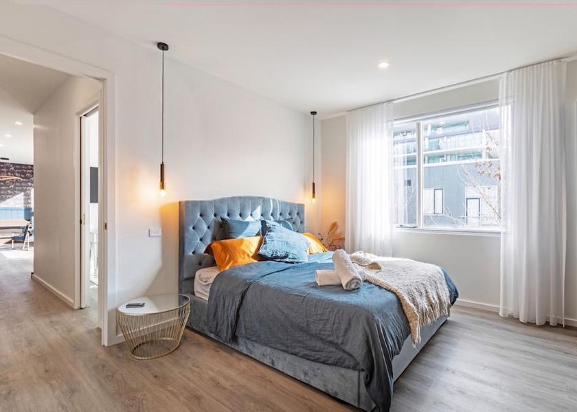 Victoria Melbourne Room