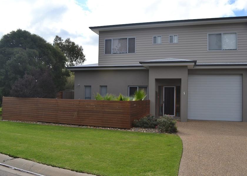 Victoria Yarrawonga Exterior Detail