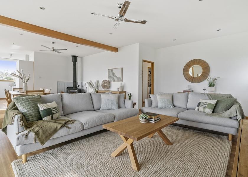 Tasmania Alonnah Living Area