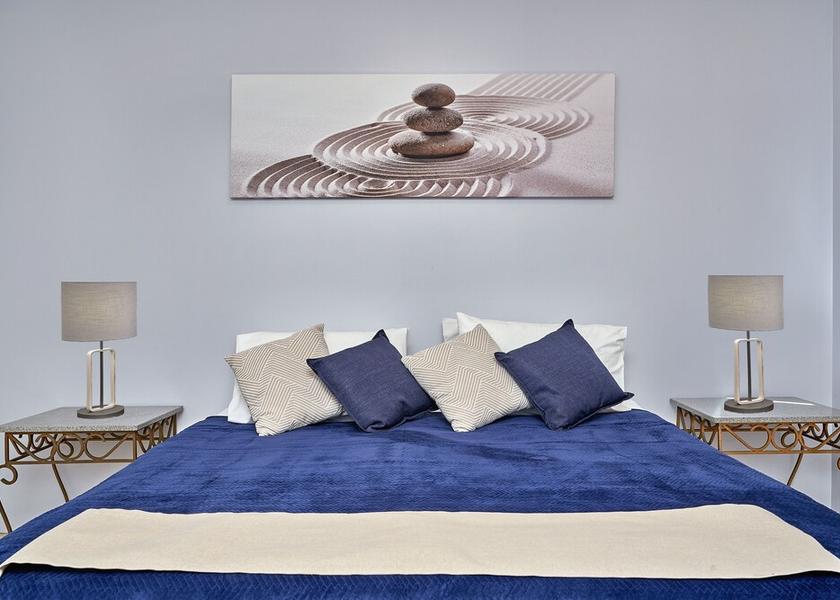 Queensland Cairns Room