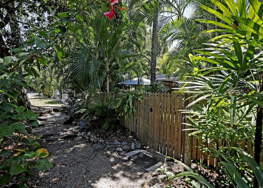 Queensland Palm Cove Entrance