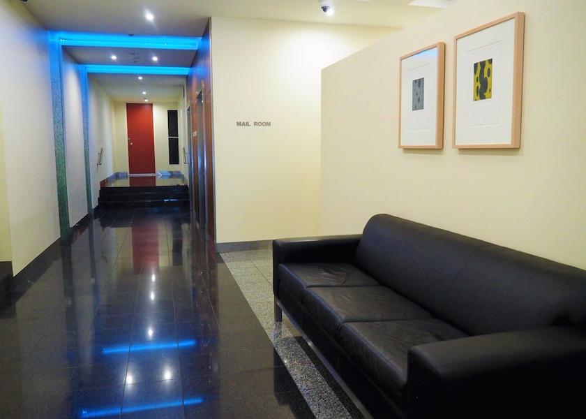 Victoria Melbourne Interior Entrance