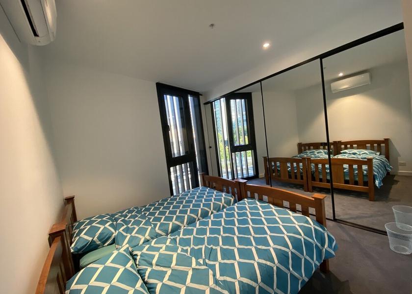 Victoria Melbourne Room