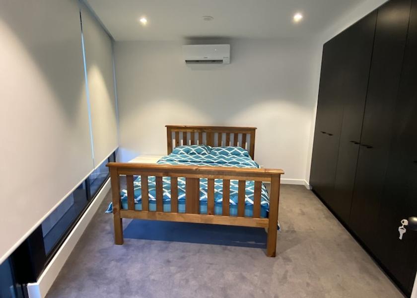 Victoria Melbourne Room